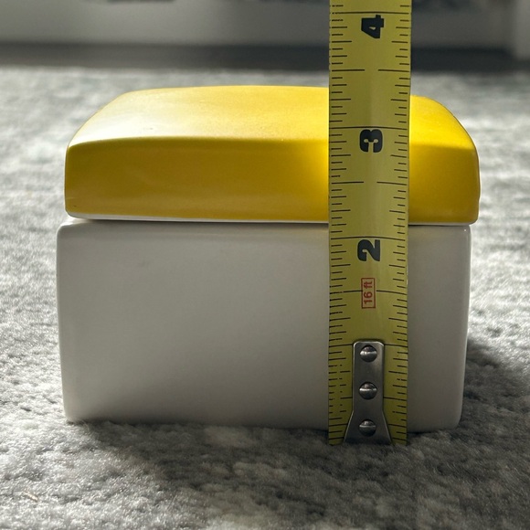 NEW J. Crew Yellow Ceramic Box - Picture 15 of 15